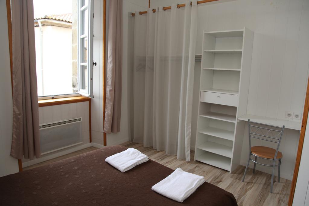 Cafe De France Bed & Breakfast Eauze Oda fotoğraf